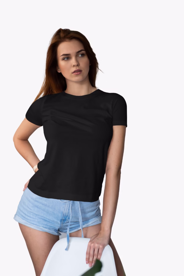 women crew neck tshirt black color sideview